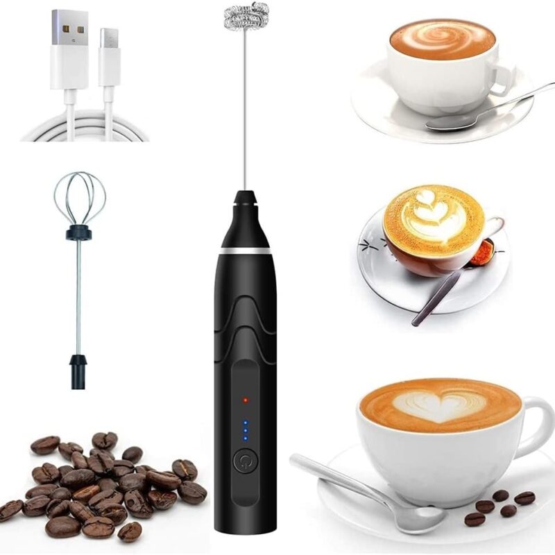 Mini mixer portátil preto com USB recarregável e dois batedores, ideal para café, leite e bebidas espumadas.